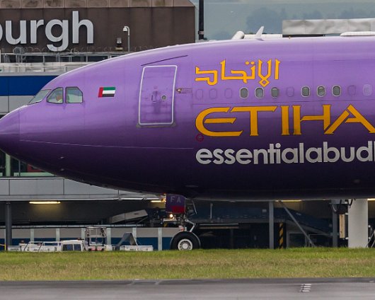 Etihad-Airways-A6-AFA-2016-07-11-2