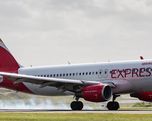 Iberia-Express-EC-LKH-2016-08-07