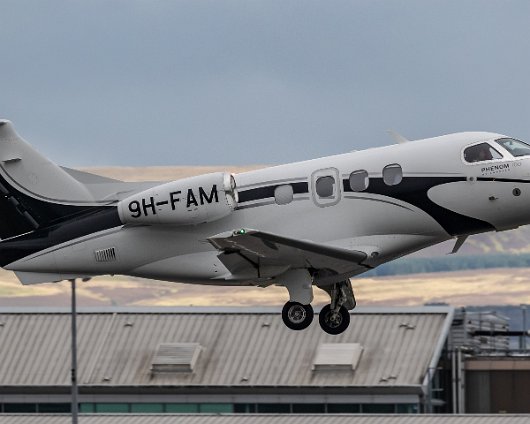 Embraer-9H-FAM-Phenom-100-4