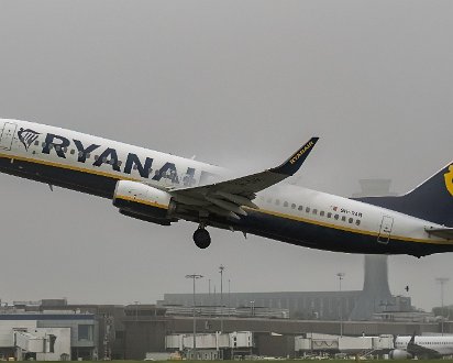 Ryanair-9H-QAM-2024-05-15-4