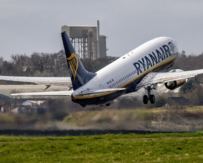 Ryanair-9H-QAZ-2024-04-08-3