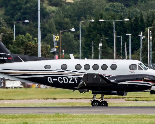 Beechcraft-G-CDZT-200-Super-King-Air-2