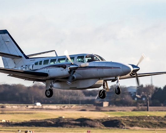Reims-G-RVLW-Cessna-F406-3