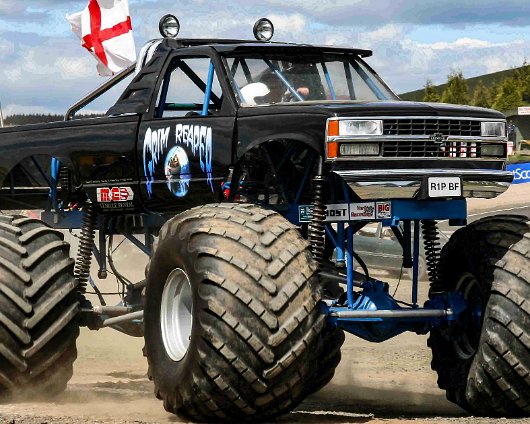 Knockhill-Monster-Trucks-2006-05-13-1