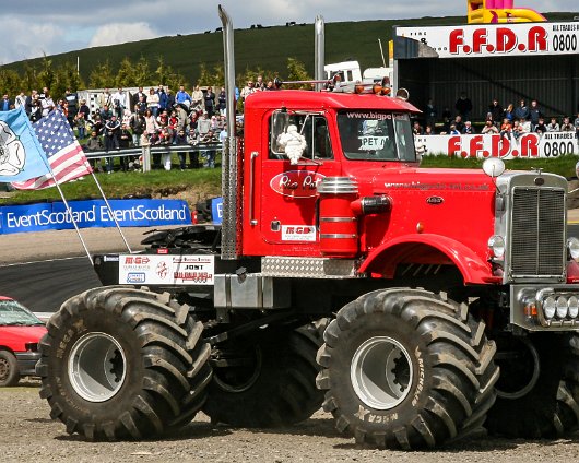 Knockhill-Monster-Trucks-2006-05-13-12