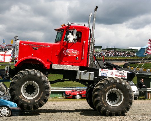 Knockhill-Monster-Trucks-2006-05-13-13