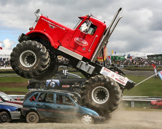 Knockhill-Monster-Trucks-2006-05-13-17