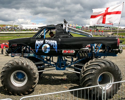 Knockhill-Monster-Trucks-2006-05-13-4