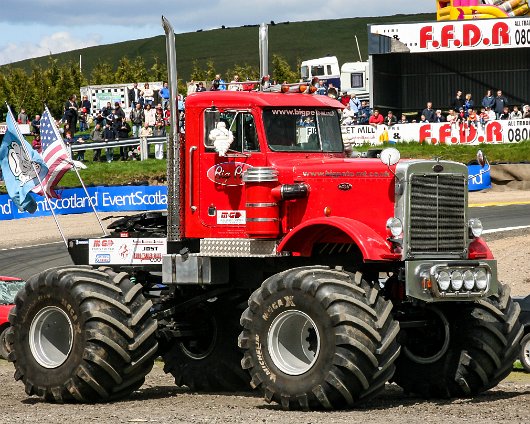 Knockhill-Monster-Trucks-2006-05-13-5