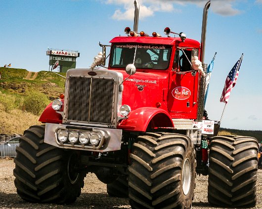 Knockhill-Monster-Trucks-2006-05-13-8