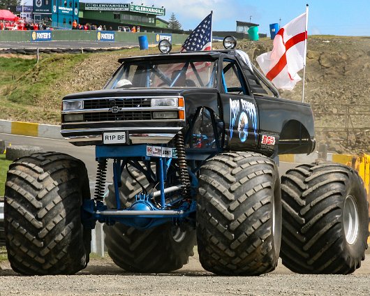 Knockhill-Monster-Trucks-2006-05-13-9