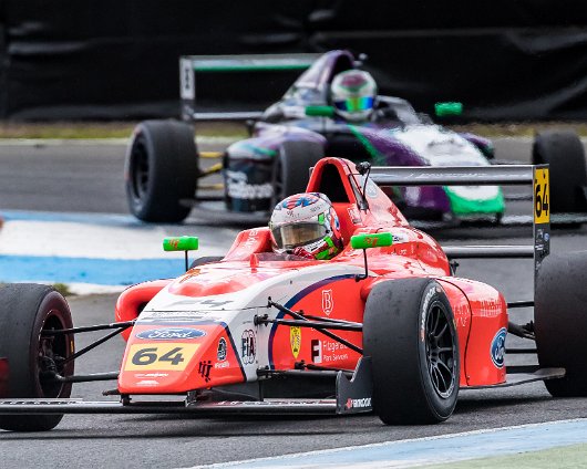Knockhill-Race-Circuit-F4-2017-08-12-1