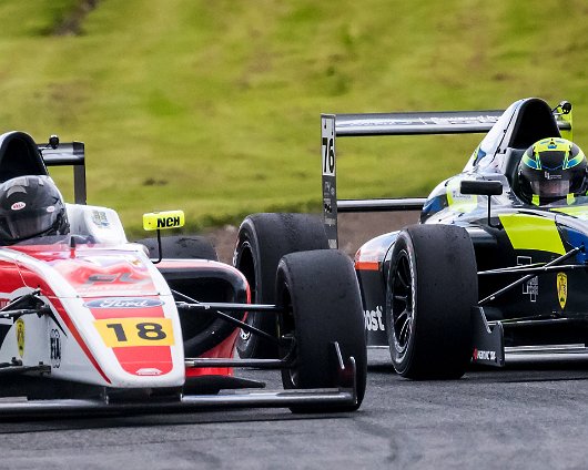 Knockhill-Race-Circuit-F4-2017-08-12-13