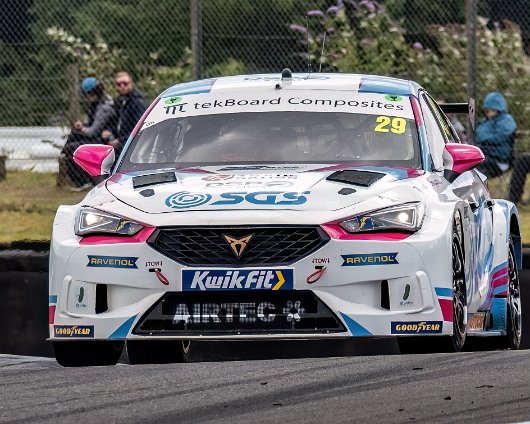 Kwik-Fit-British-Touring-Car-Championship-1