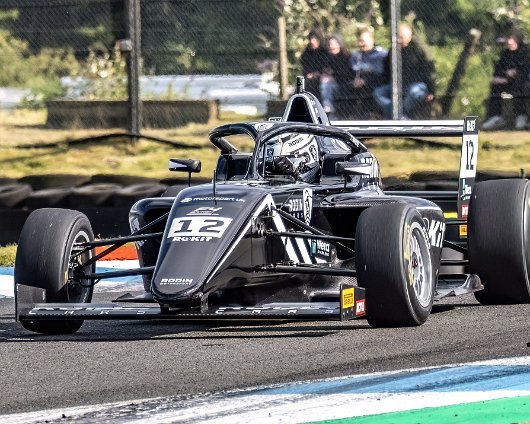 ROKiT-F4-British-Championship-1