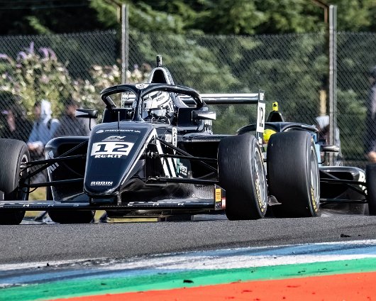 ROKiT-F4-British-Championship-11