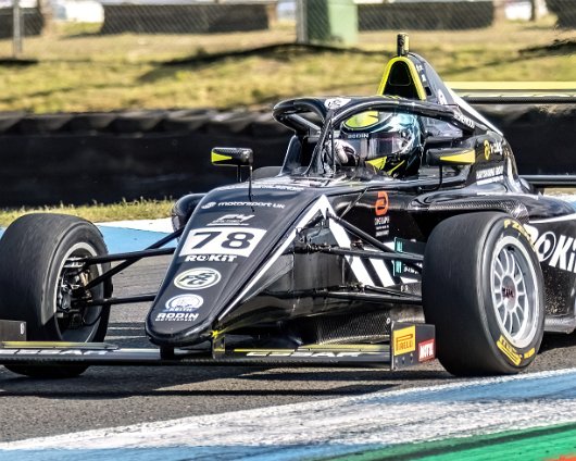 ROKiT-F4-British-Championship-3