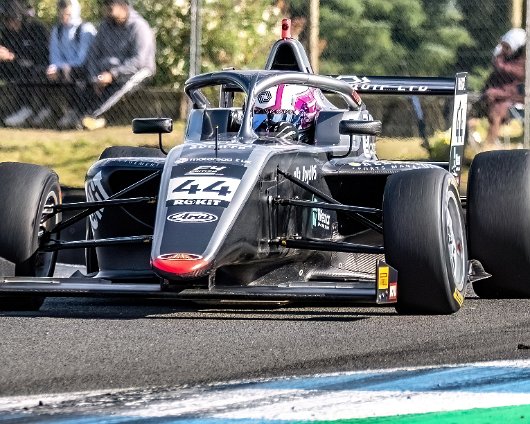 ROKiT-F4-British-Championship-7