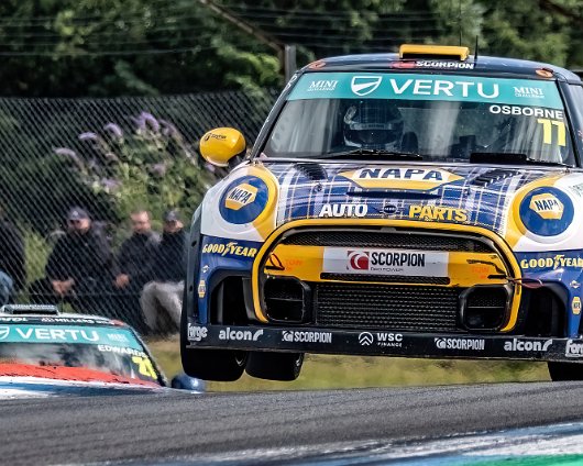 The-Vertu-Motors-MINI-CHALLENGE-16