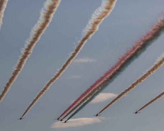 Edinburgh-Airport-Red-Arrows-19