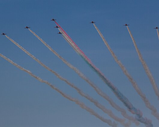 Edinburgh-Airport-Red-Arrows-3