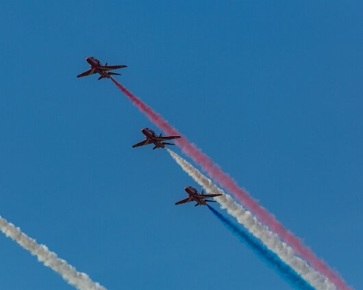 Edinburgh-Airport-Red-Arrows-5