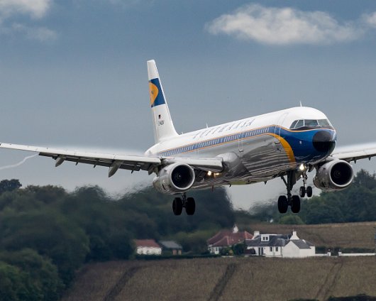 Retro-Livery-D-AIDV-Lufthansa-Airbus-A321-12