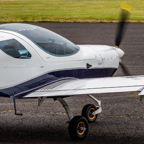 Fife-Airport-G-CKUH-3