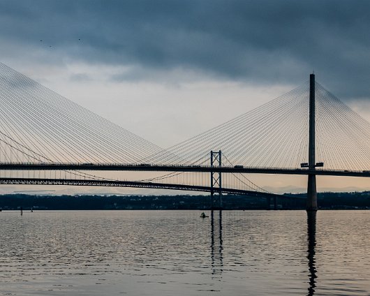 Bridges-Crossing-River-Forth-at-Queensferry-13