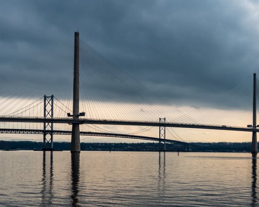 Bridges-Crossing-River-Forth-at-Queensferry-18