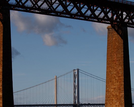 Bridges-Crossing-River-Forth-at-Queensferry-2