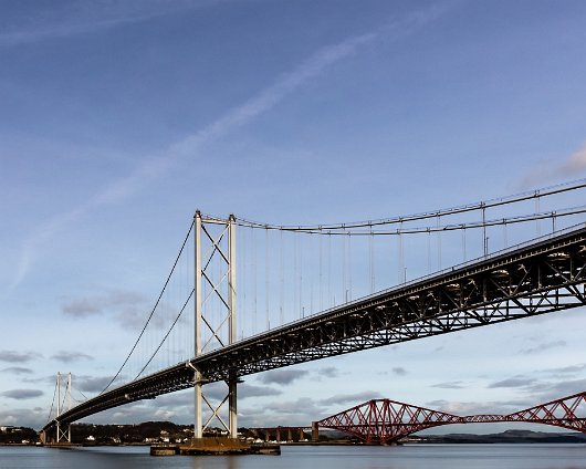 Bridges-Crossing-River-Forth-at-Queensferry-4