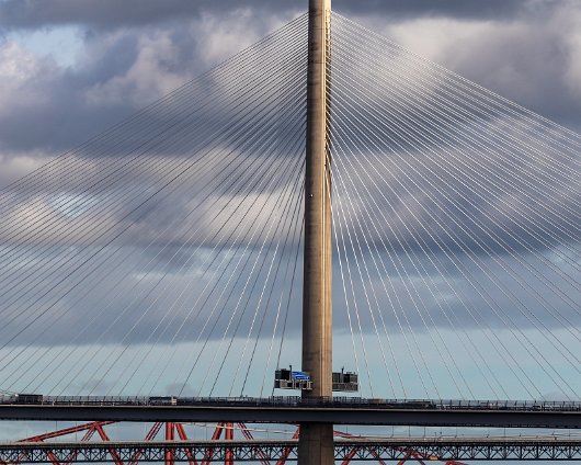 Bridges-Crossing-River-Forth-at-Queensferry-5