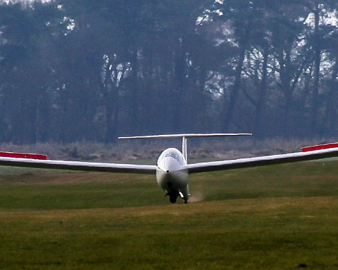 Gliders-Portmoak-2007-03-24-3
