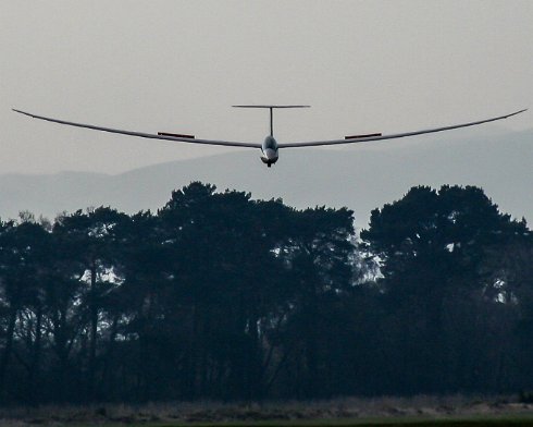 Gliders-Portmoak-2007-03-24-4