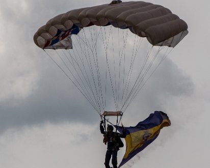 Parachutists-Catterick-Racecourse-2