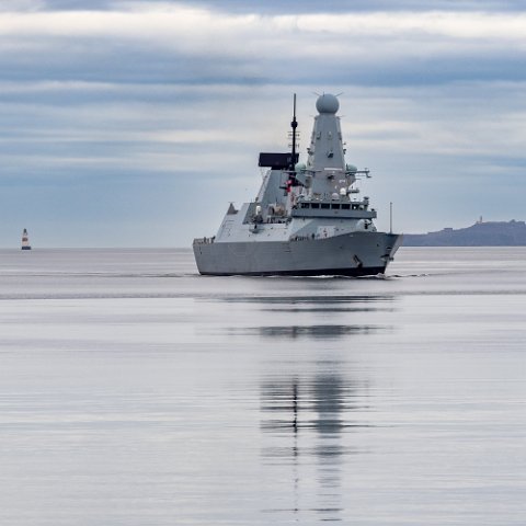 HMS-Defender-4