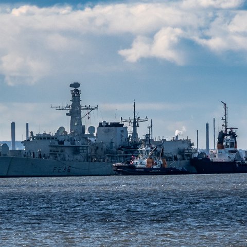 HMS-Montrose (3)