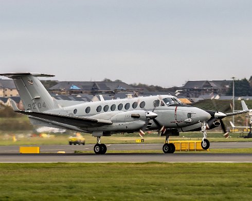 United-States-Marines-Beechcraft-UC-12W-Huron-168204-2