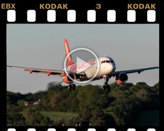 easyJet-2020-Landing-Edinburgh