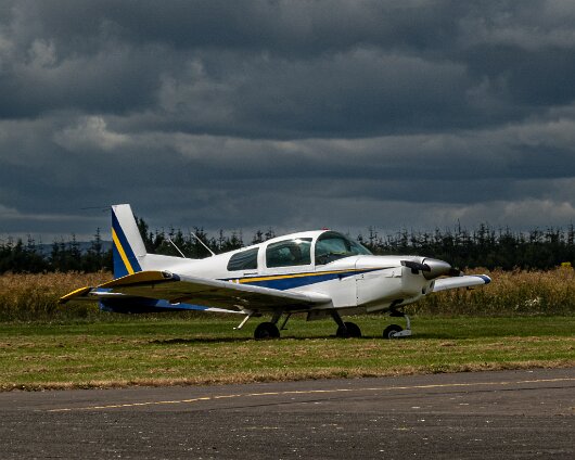 Perth-Airport-G-BAJN-2