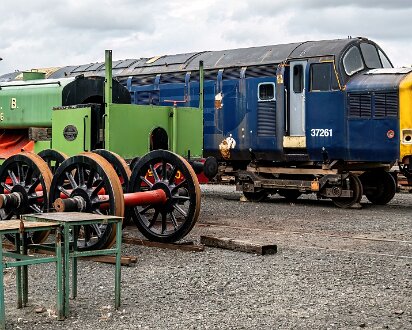 Boness-and-Kinneil-Station-Yard-33