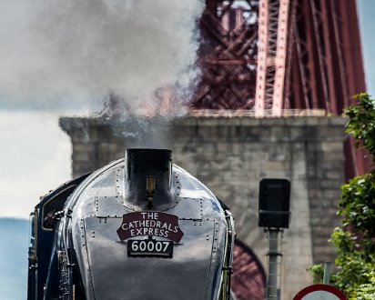Sir-Nigel-Gresley-On-Forth-Bridge-2015-2