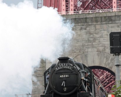 The-Sherwood-Forrest-On-Forth-Rail-Bridge-2011-1