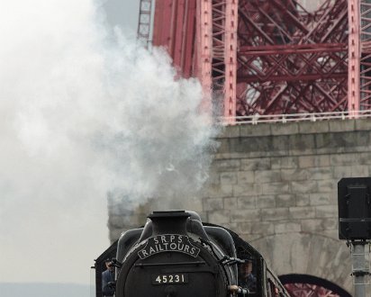 The-Sherwood-Forrest-On-Forth-Rail-Bridge-2011-3