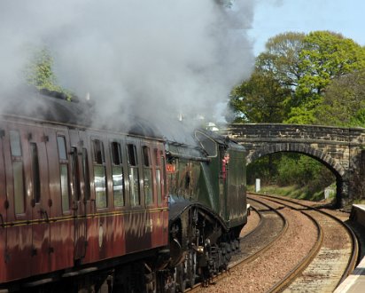 Union-Of-South-Africa-At-Dalgety-Bay-Station-2009-1