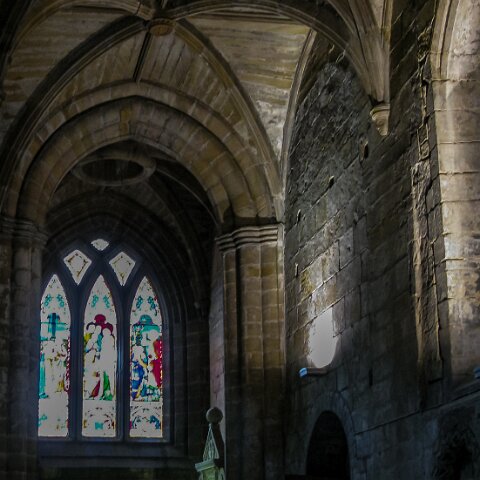 Dunfermline-Abbey-Interior-10