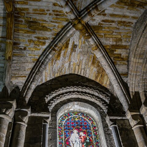 Dunfermline-Abbey-Interior-3