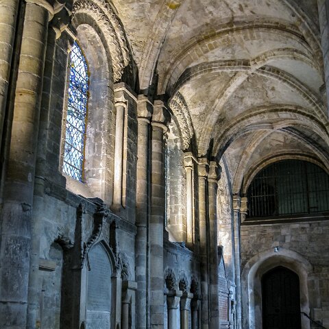 Dunfermline-Abbey-Interior-7