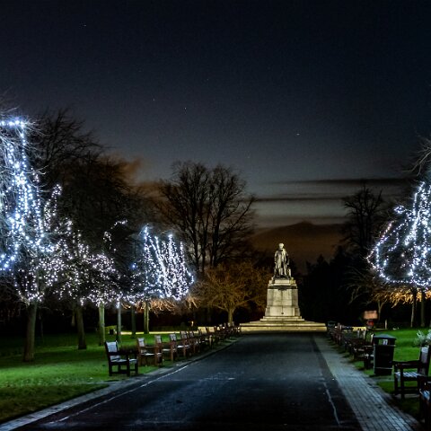 Dunfermline-Andrew-Carnegie-Statue-5